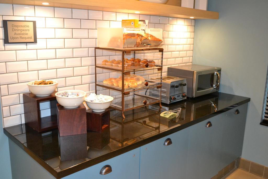 Country Inn & Suites By Radisson Roseville - St Paul מראה חיצוני תמונה